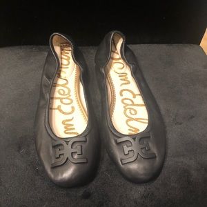 Sam Edelman Black flats!